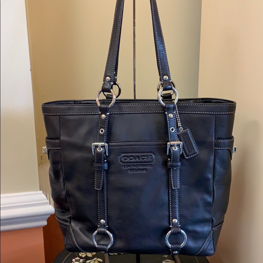 Coach leather twist lock pocket handbag
